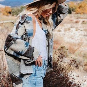 🆕 Yellowstone Inspired Blue Aztec Fleece Button Up Shacket Jacket 🌵